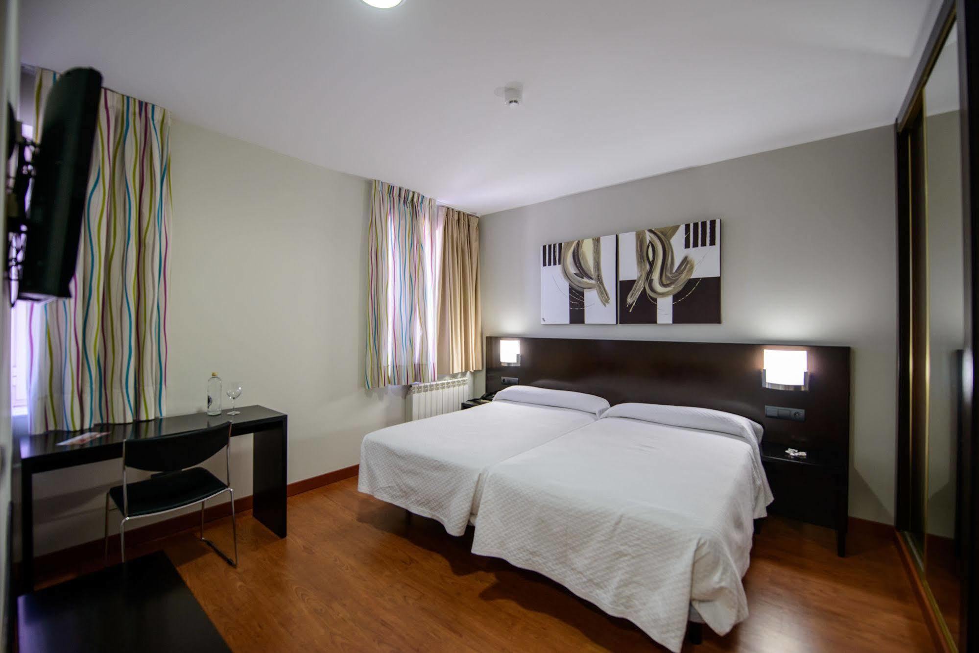 Hotel El Paso Honroso 3*