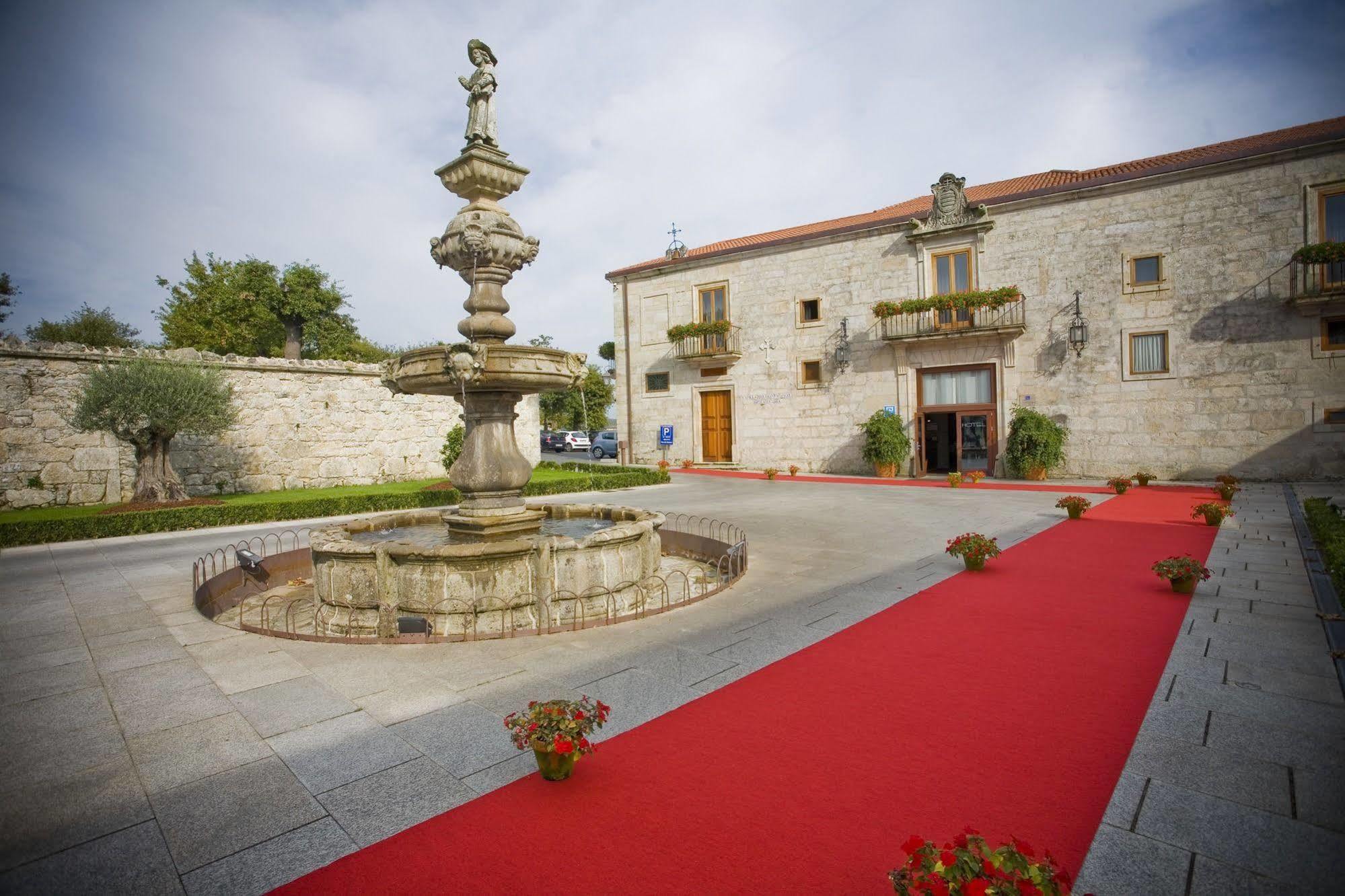Pazo De Lestrove By De Compostela Padron