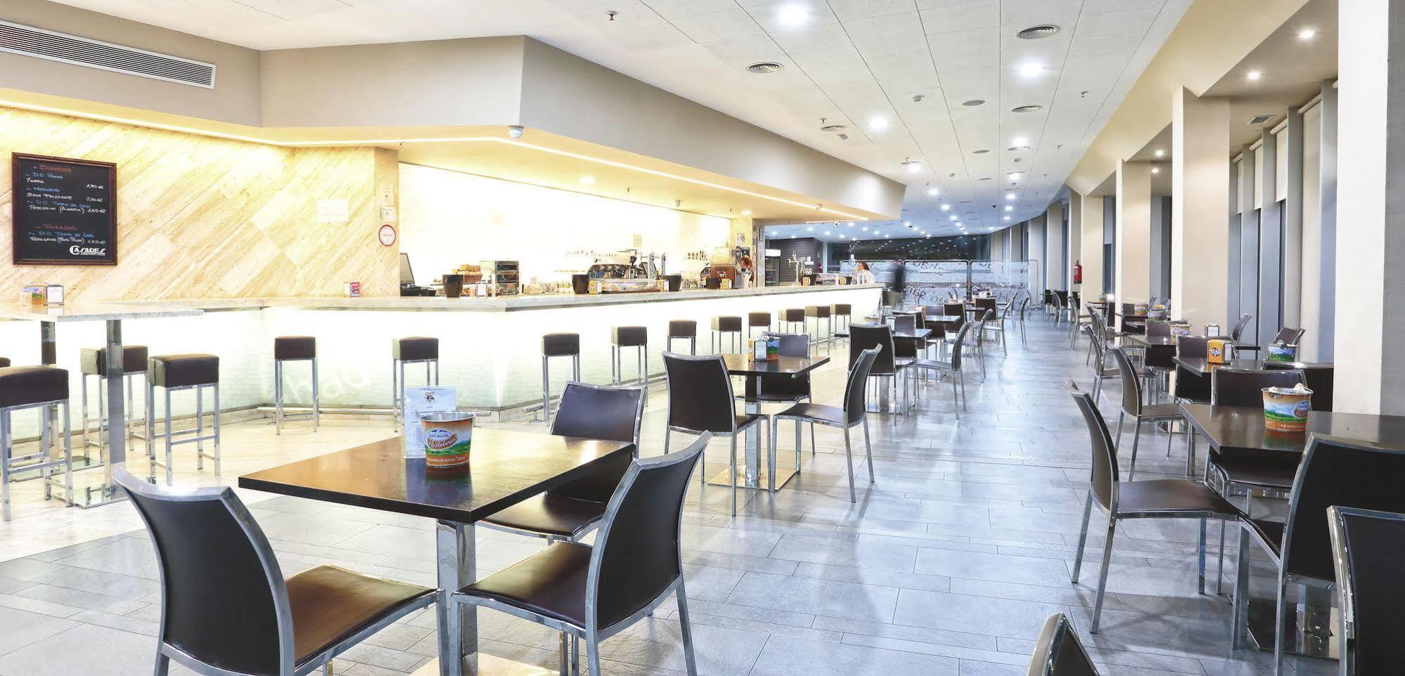 Hotel Arva Abad San Antonio Leon