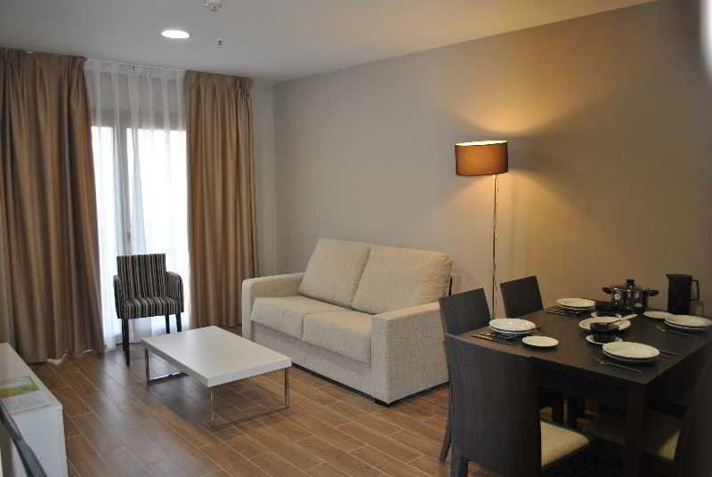 Apartahotel & Jacetania Jaca
