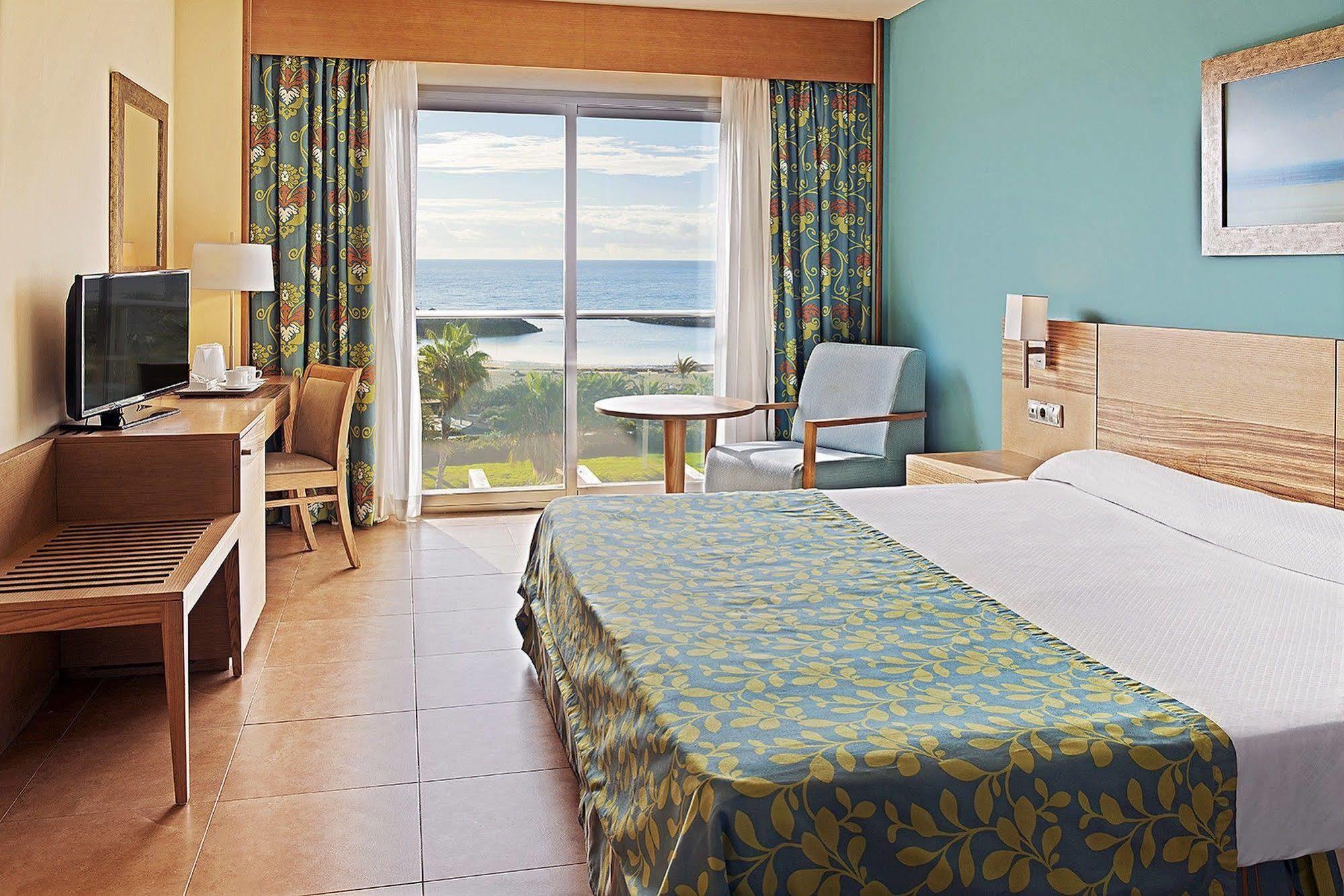 Elba Carlota & Golf Resort
