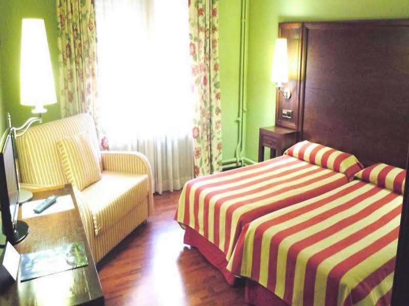 Hotel Urogallo 2*