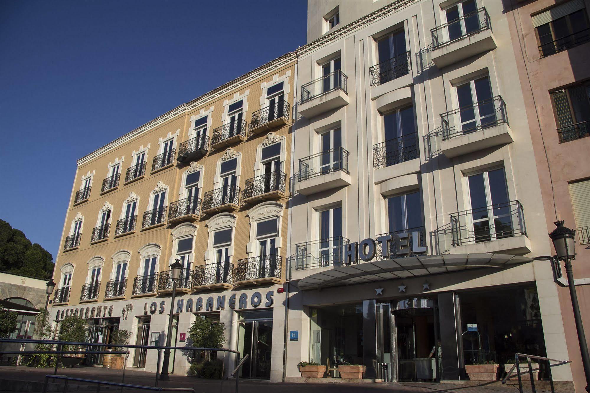 Habaneros Hotel 3*