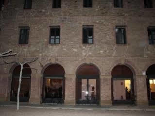 Hospederia De Alesves Hotel