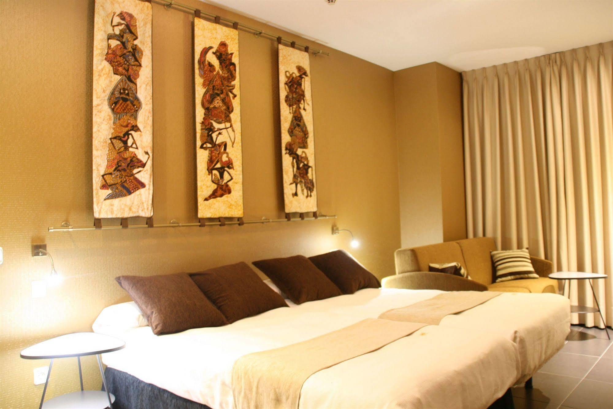 Indiana Hotel 3*