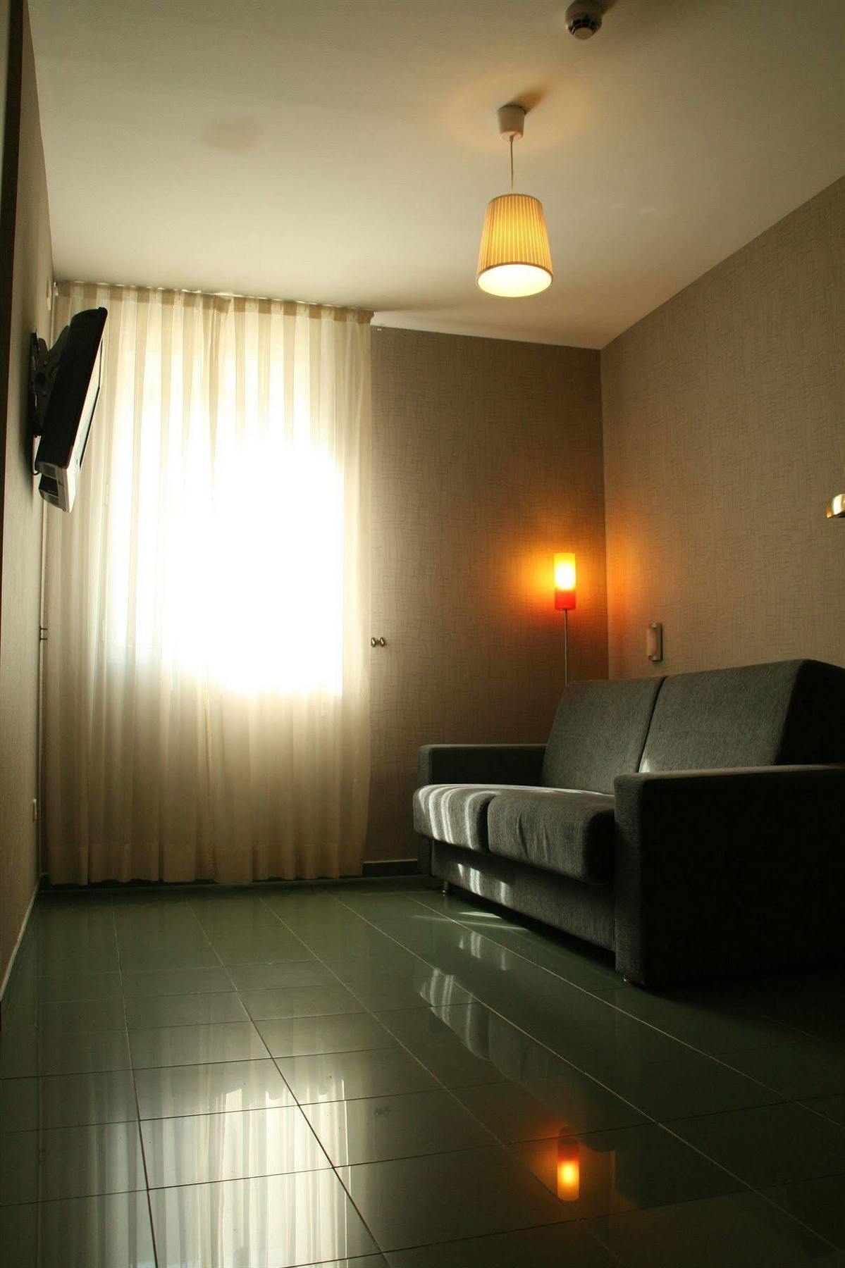 Indiana 3* Pinto