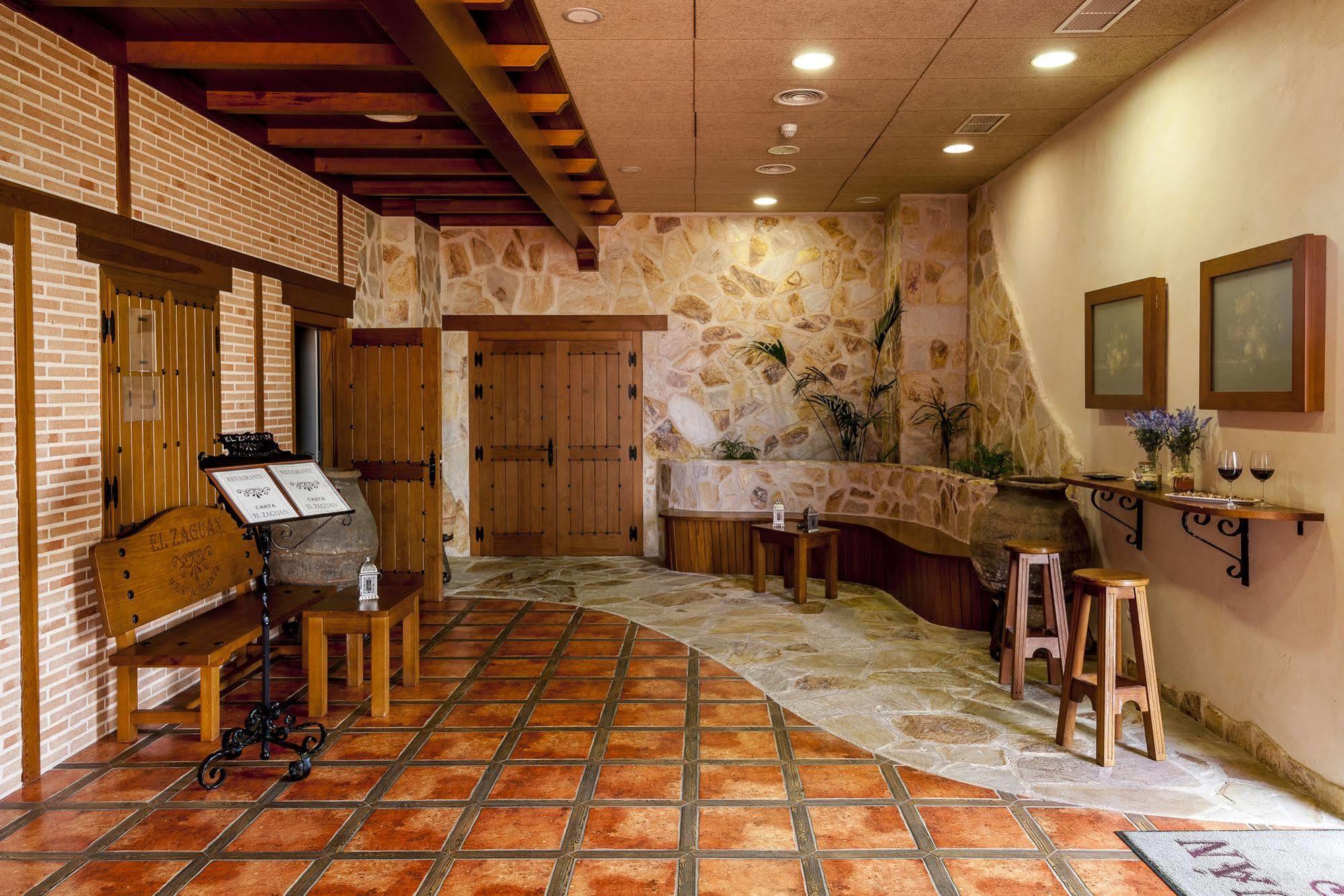 Hotel Comendador 4*