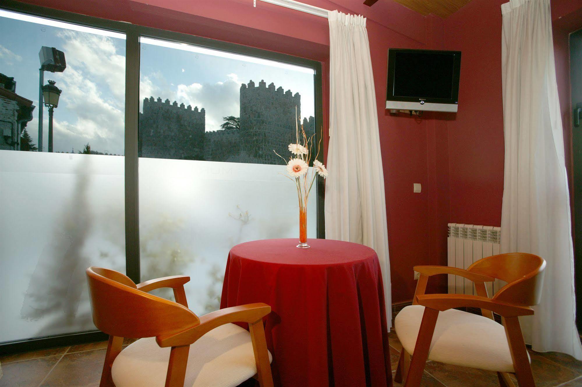 Hotel Murallas 2*
