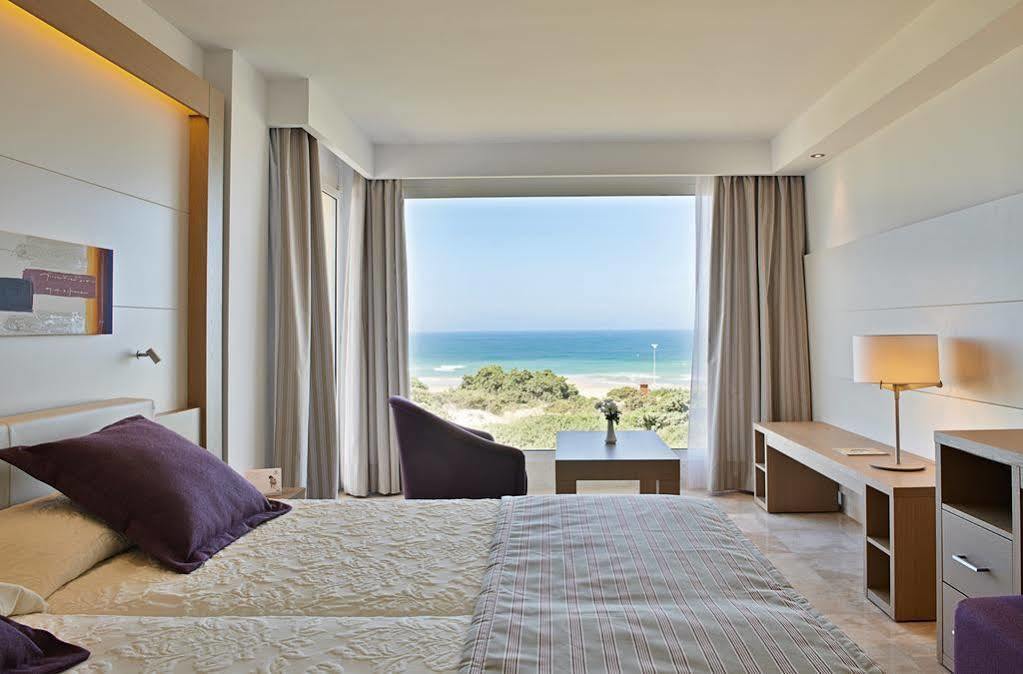 Hipotels Playa La Barrosa - Adults Only