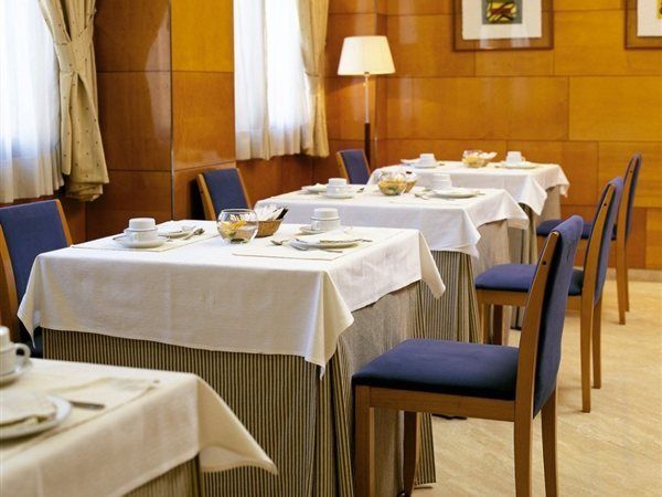 Hotel Villacarlos 3*