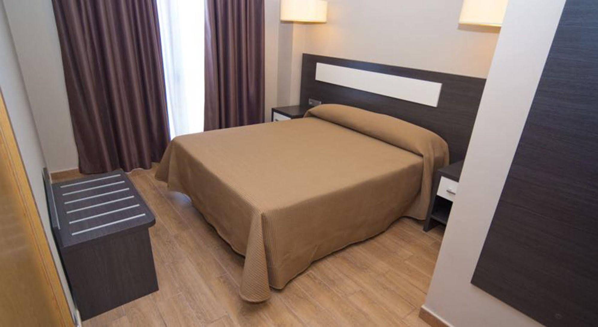 & Jacetania Apartahotel 3*