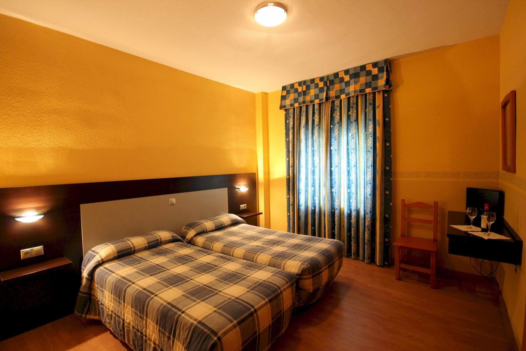 Hotel Fenix 2*