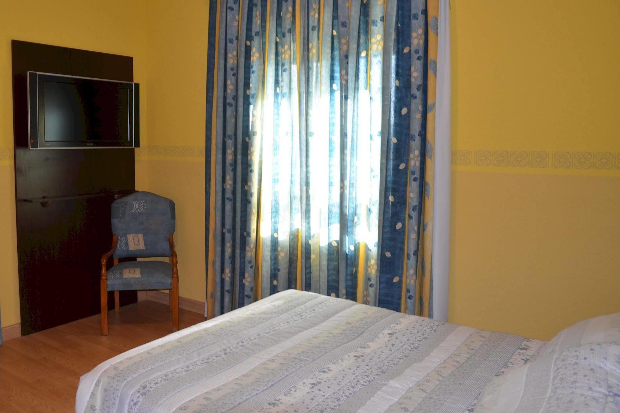 Hotel Fenix 2*