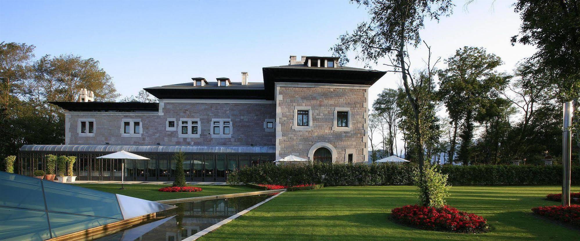 Castillo Del Bosque La Zoreda Hotel 5*