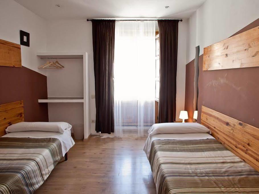 Guest house La Casa De La Plaza Madrid