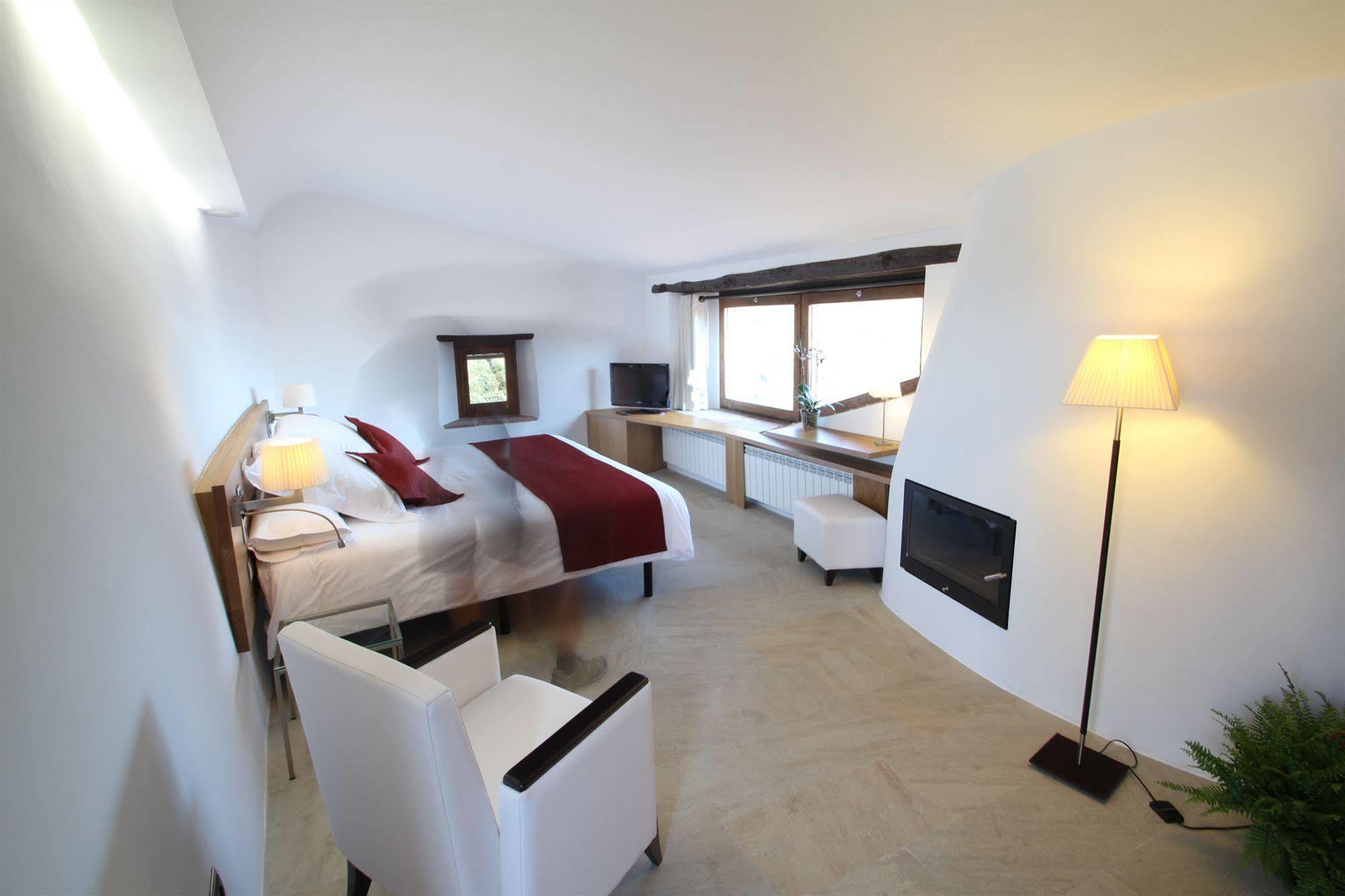 Cuch Hotel