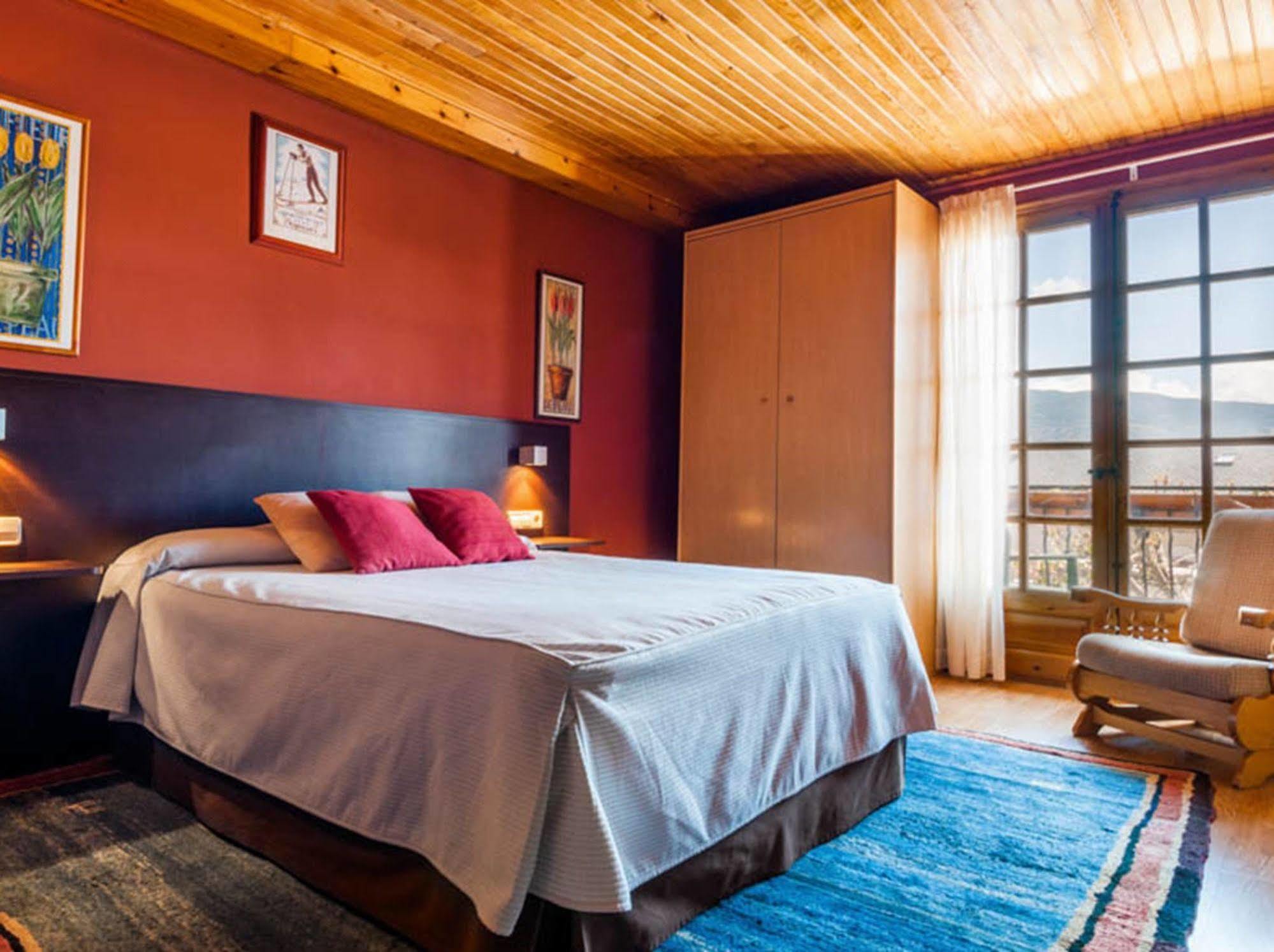 Esquirol (adults Only) Hotel 2*