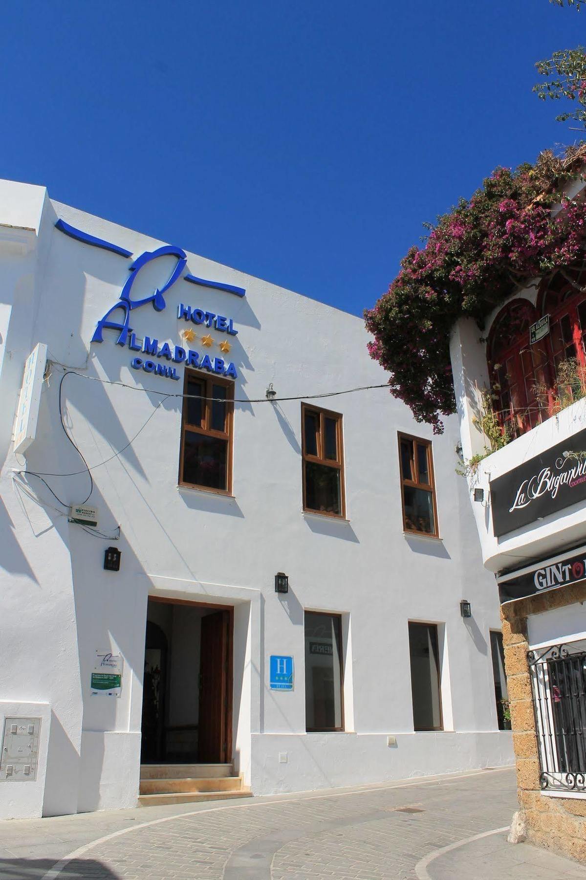 Hotel Almadraba Conil 3*