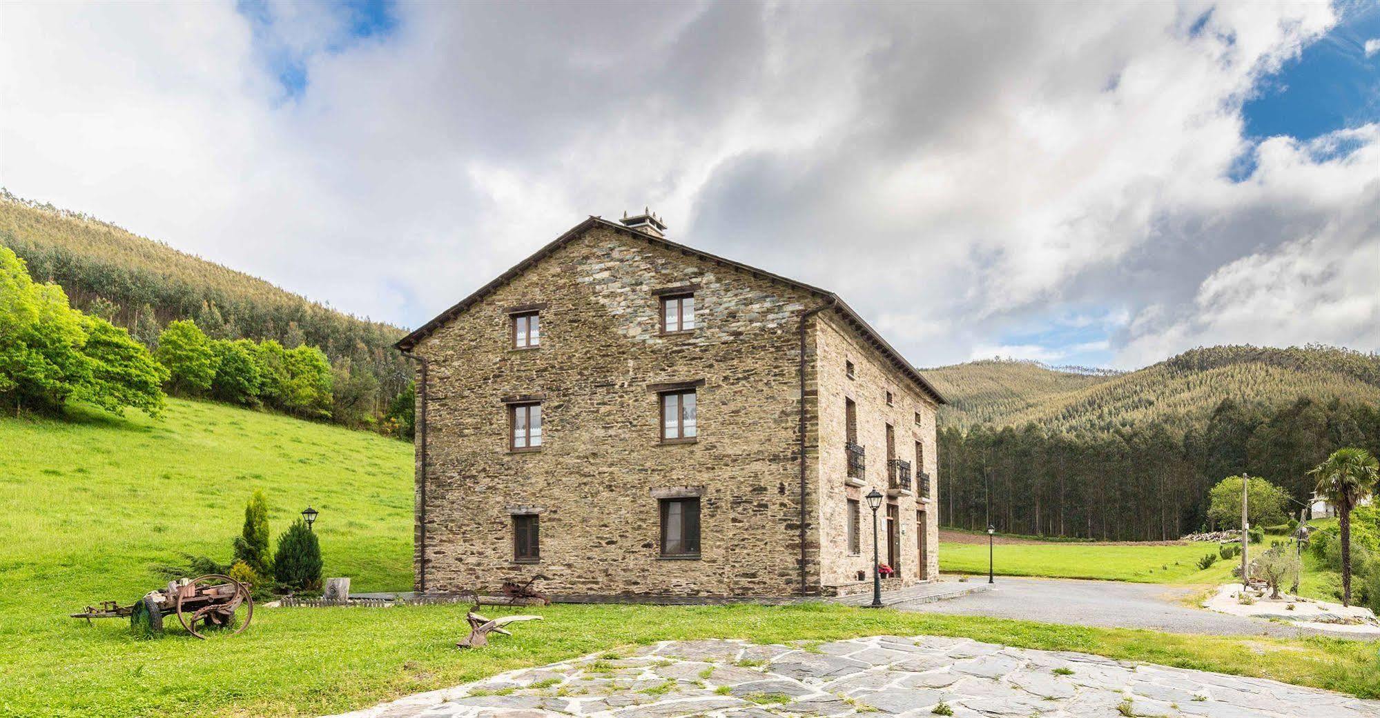 Casa rural O Bizarro