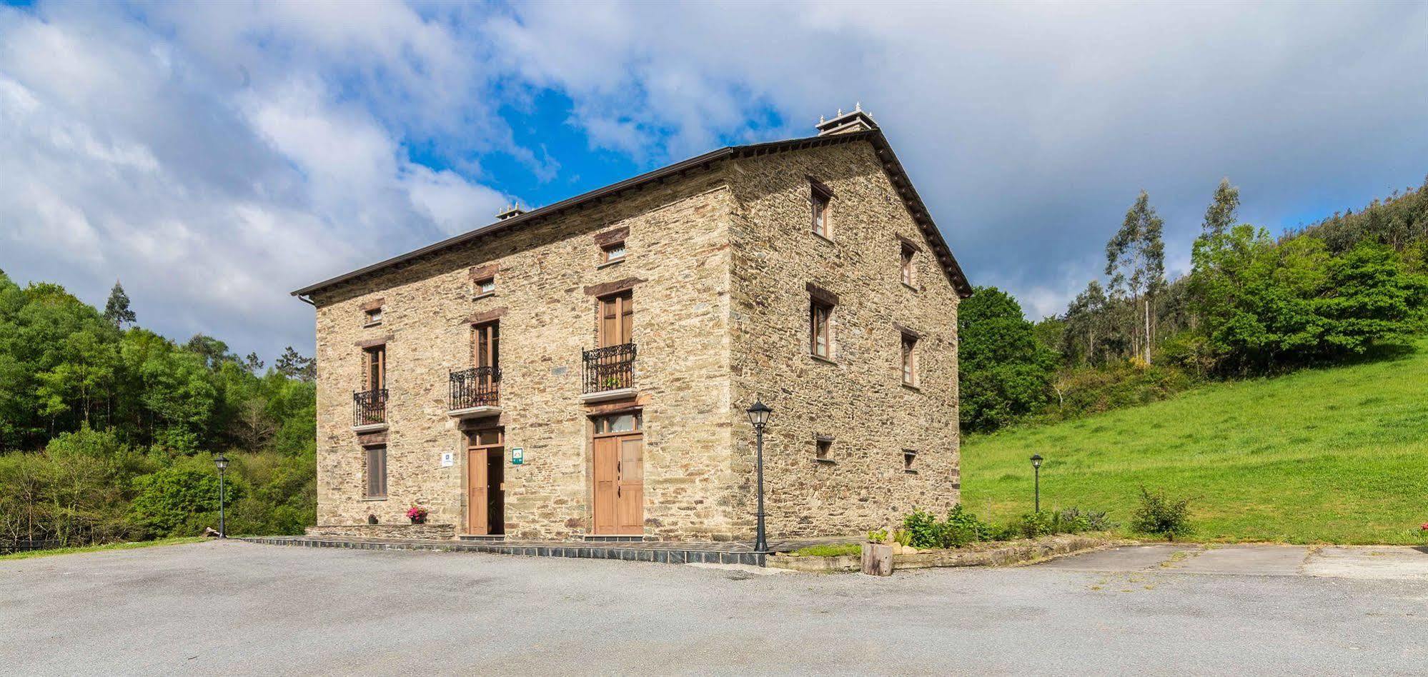 O Bizarro Casa rural Trabada