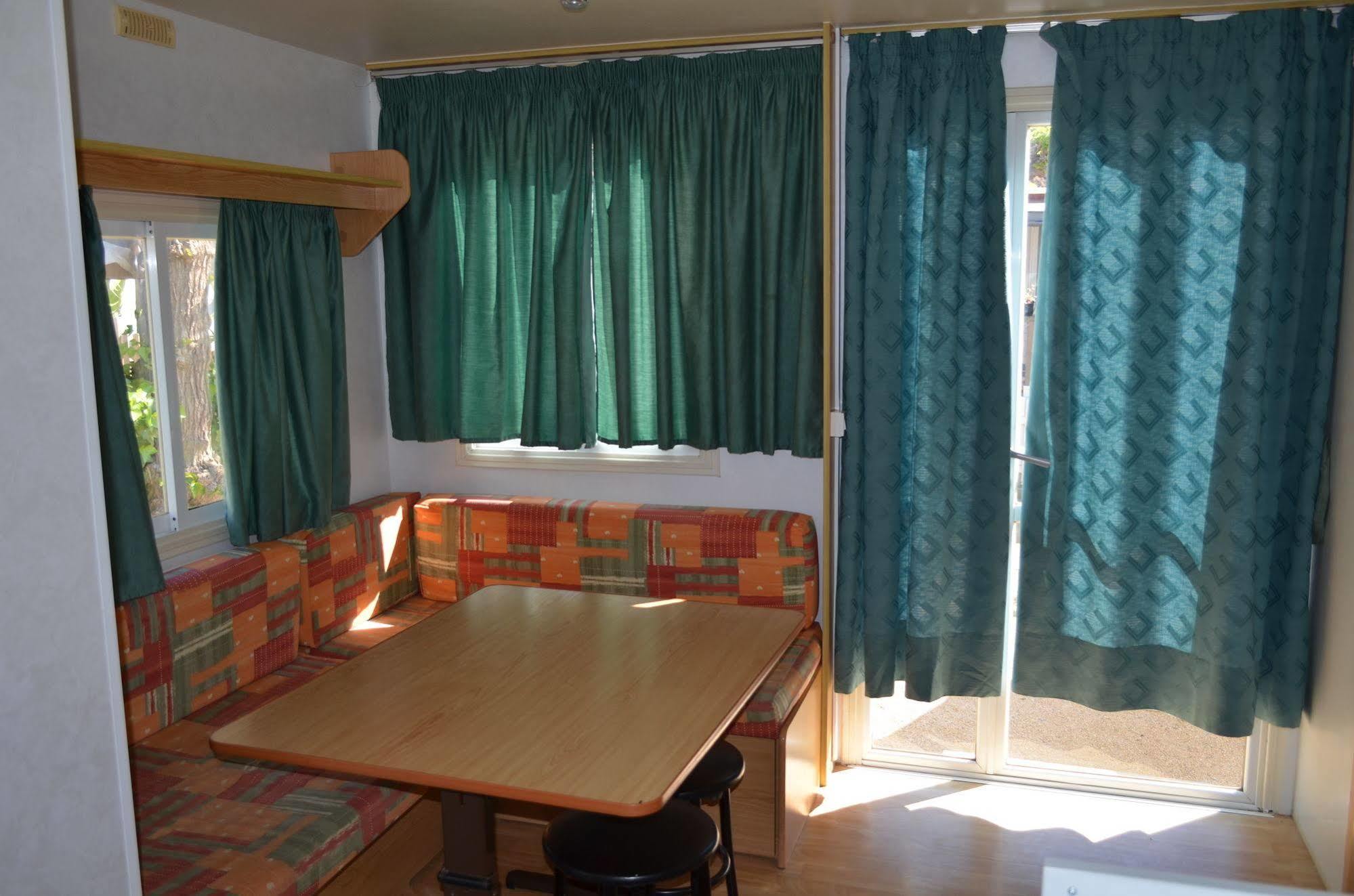 Victoria Camping 2*