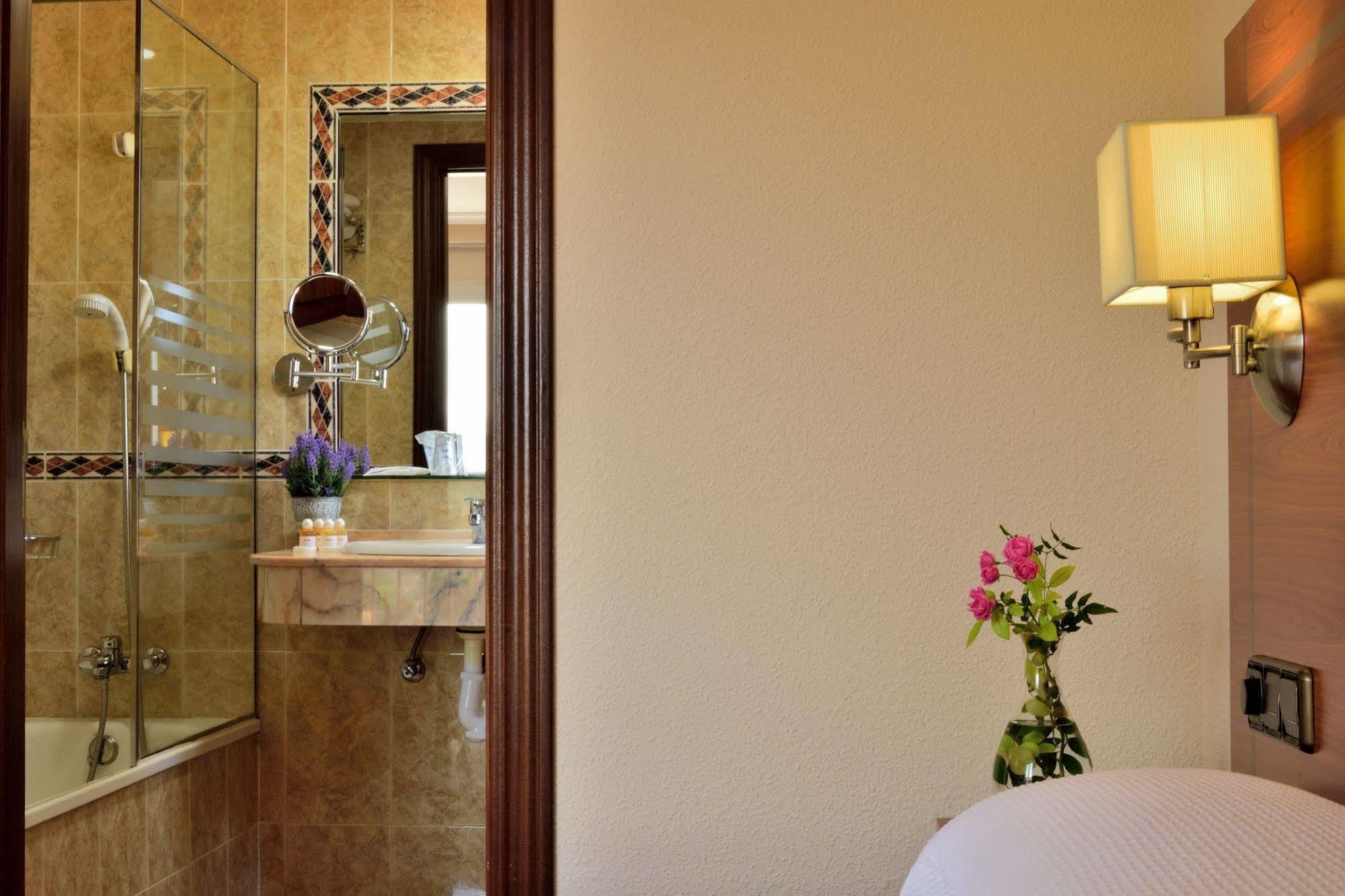 Mari Carmen Hotel 3*