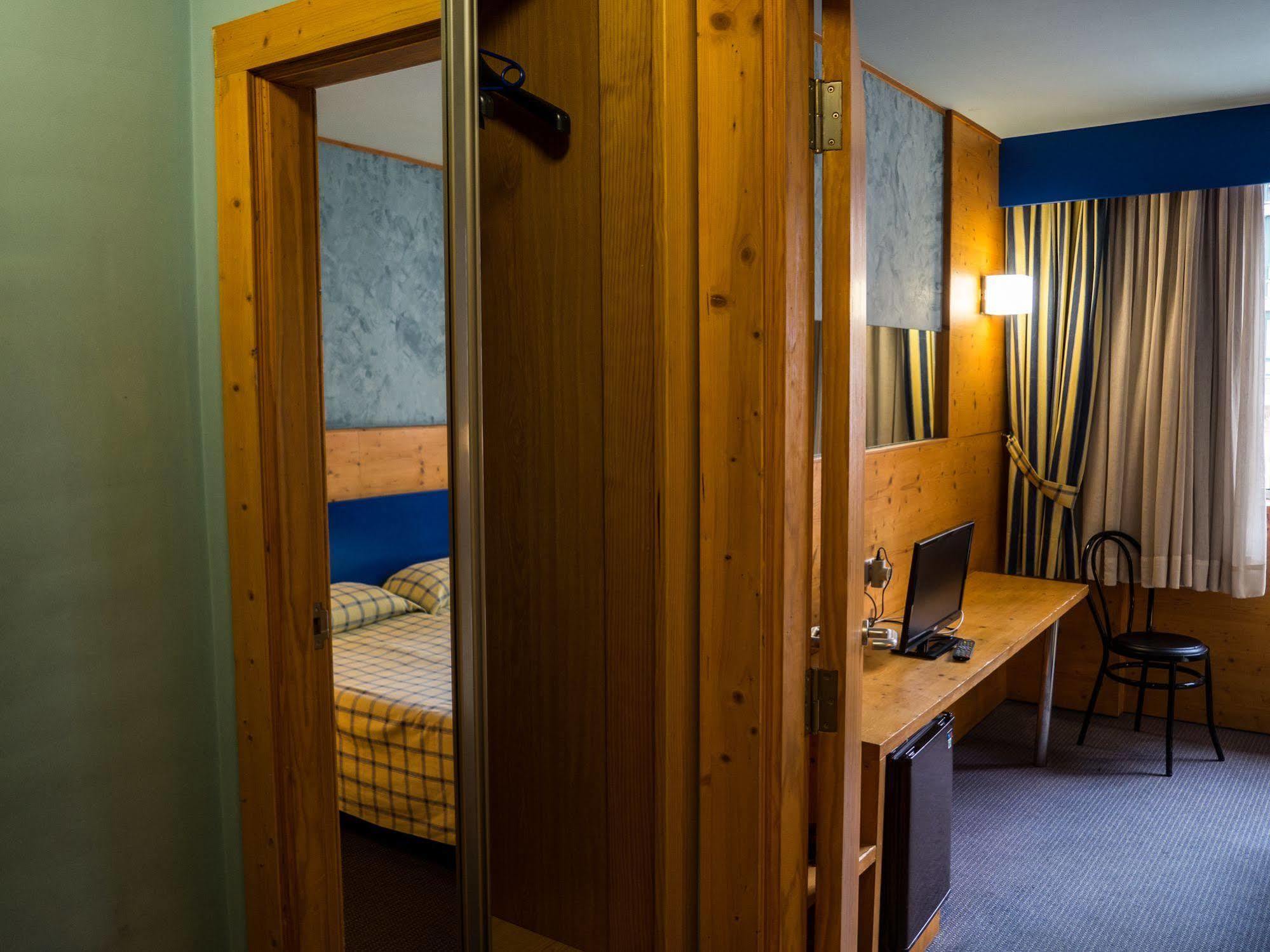 Hotel Bezana Santa Cruz De Bezana