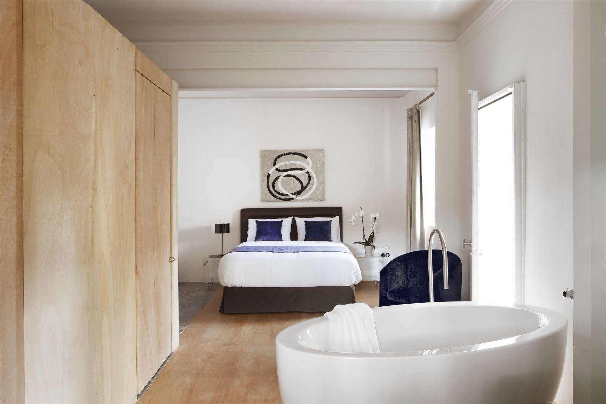 Hotel Box Art - La Torre 3*