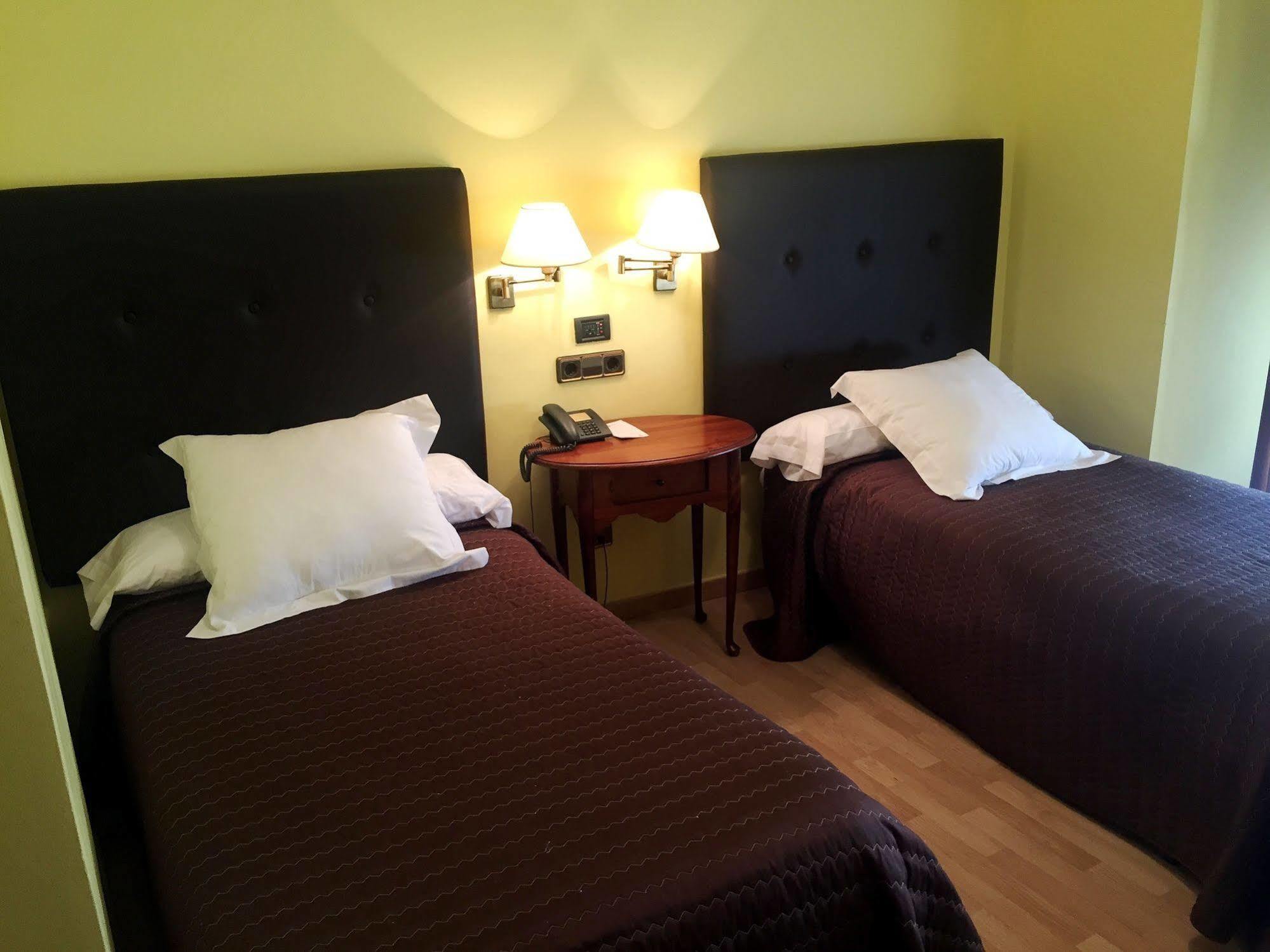 Hotel Juanito La Roda