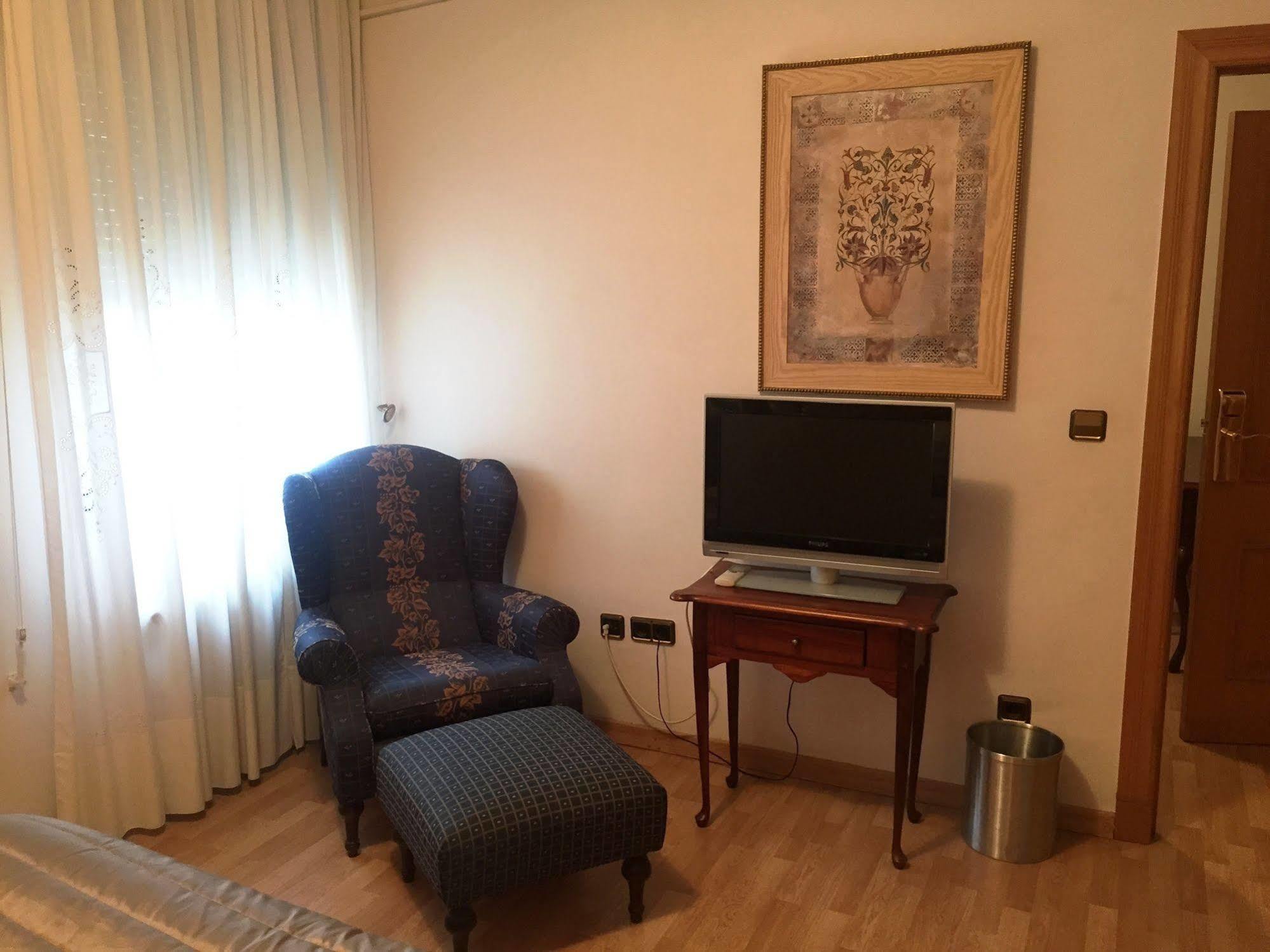 Hotel Juanito 3*