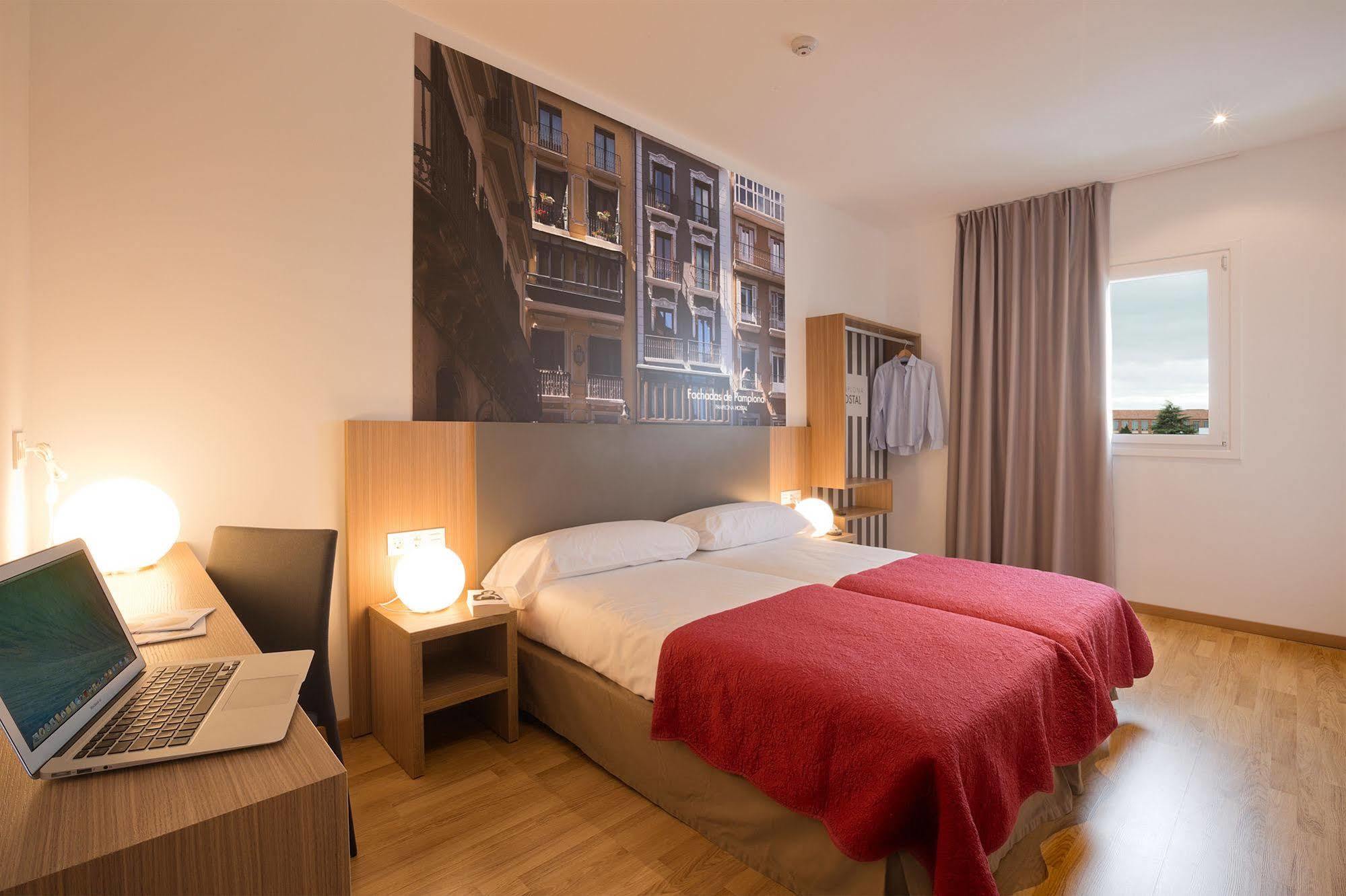Iraipe Pamplona Auto Check-in 2* Aizoain