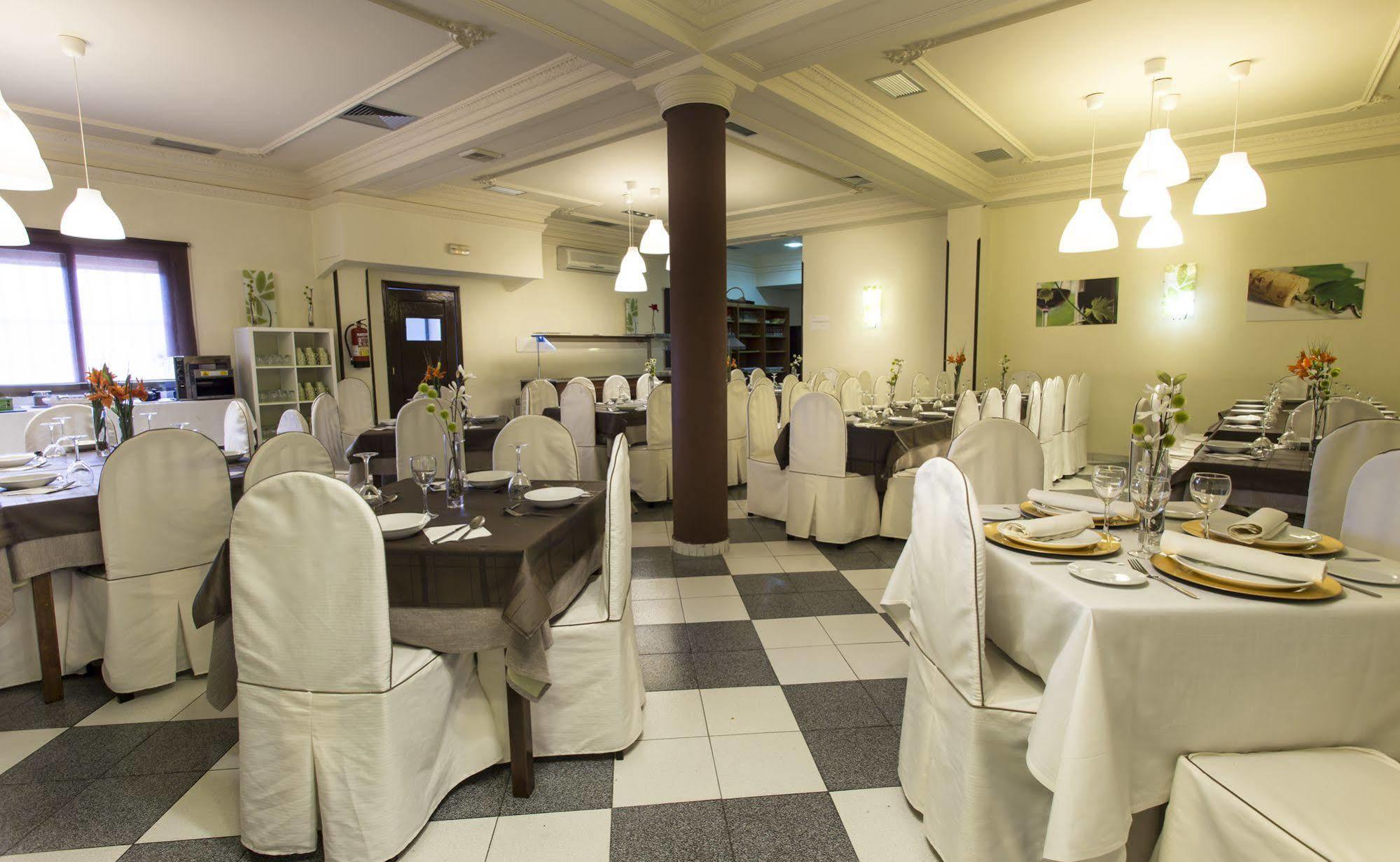 Estrellas Hotel 3*