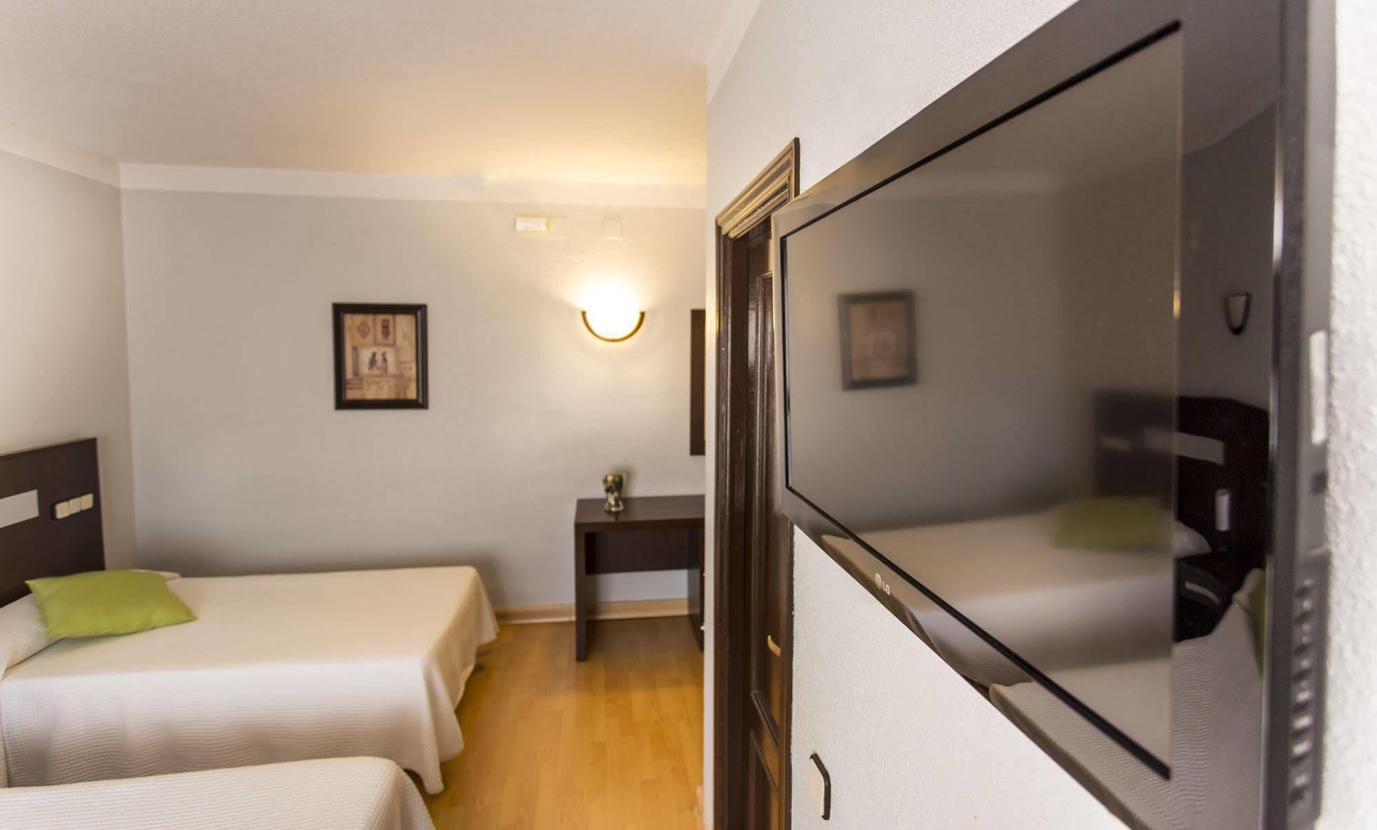 Hotel Estrellas 3*