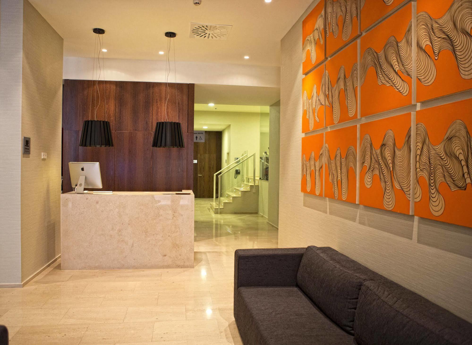 Hotel Carris Cardenal Quevedo 4*
