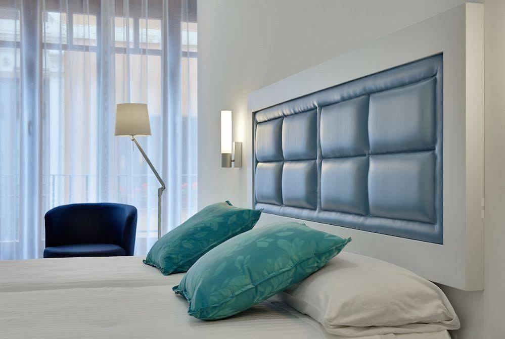 Santa Rosa, Blue