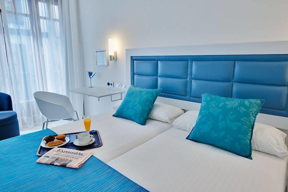 Santa Rosa, Blue 3*
