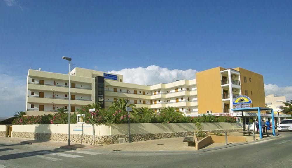 Apartahotel Bahia De San Antonio