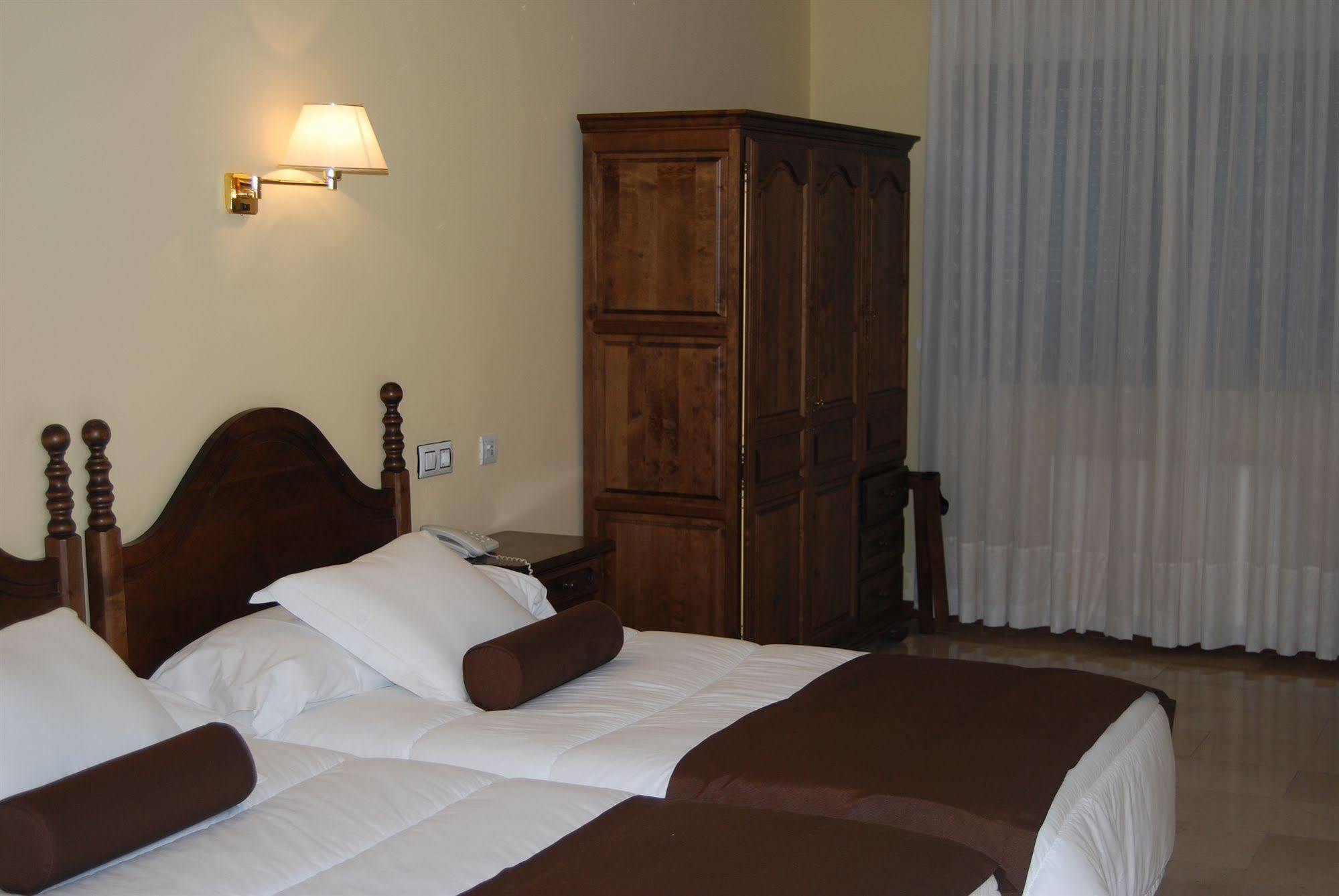 Emperatriz Iii 4*