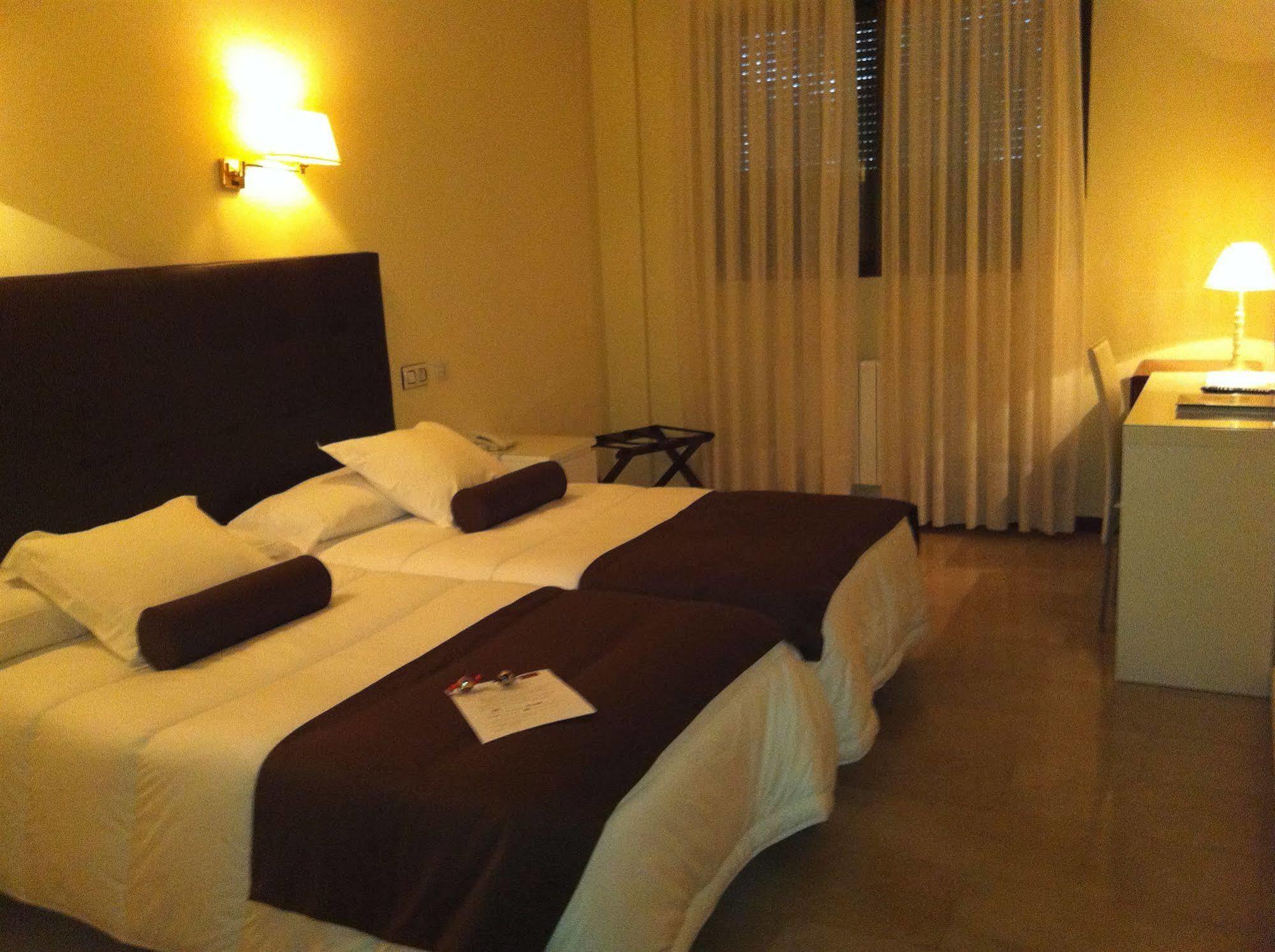 Emperatriz Iii Hotel