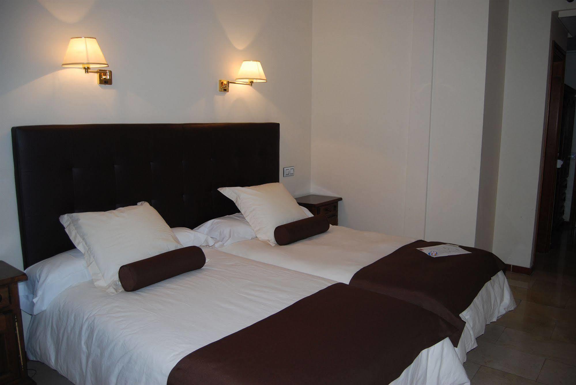 Emperatriz Iii 4*