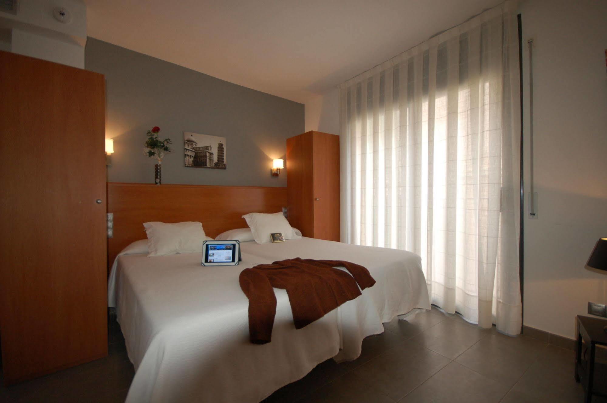 Sitges Apartment Apartahotel 3*