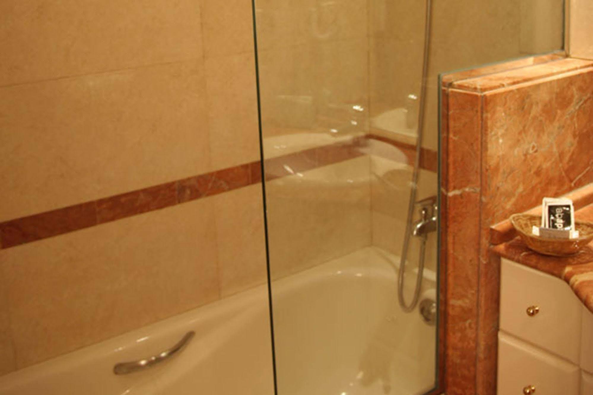 Aparthotel Marina - Abapart 2*