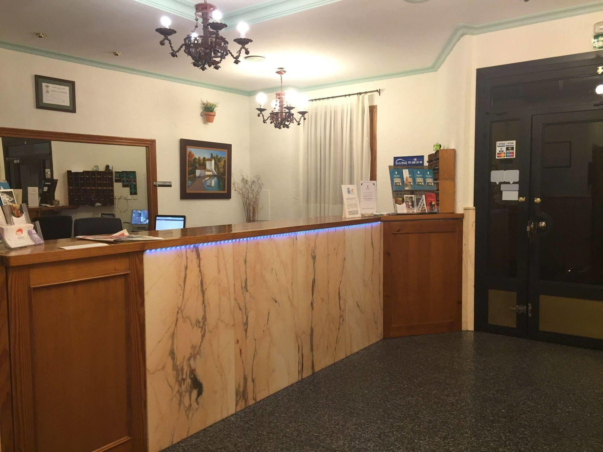 Hotel Sandra 3*