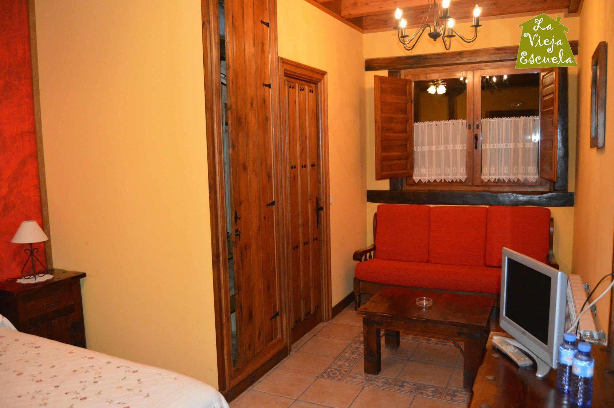 La Vieja Escuela Guest house San Roque de Riomiera