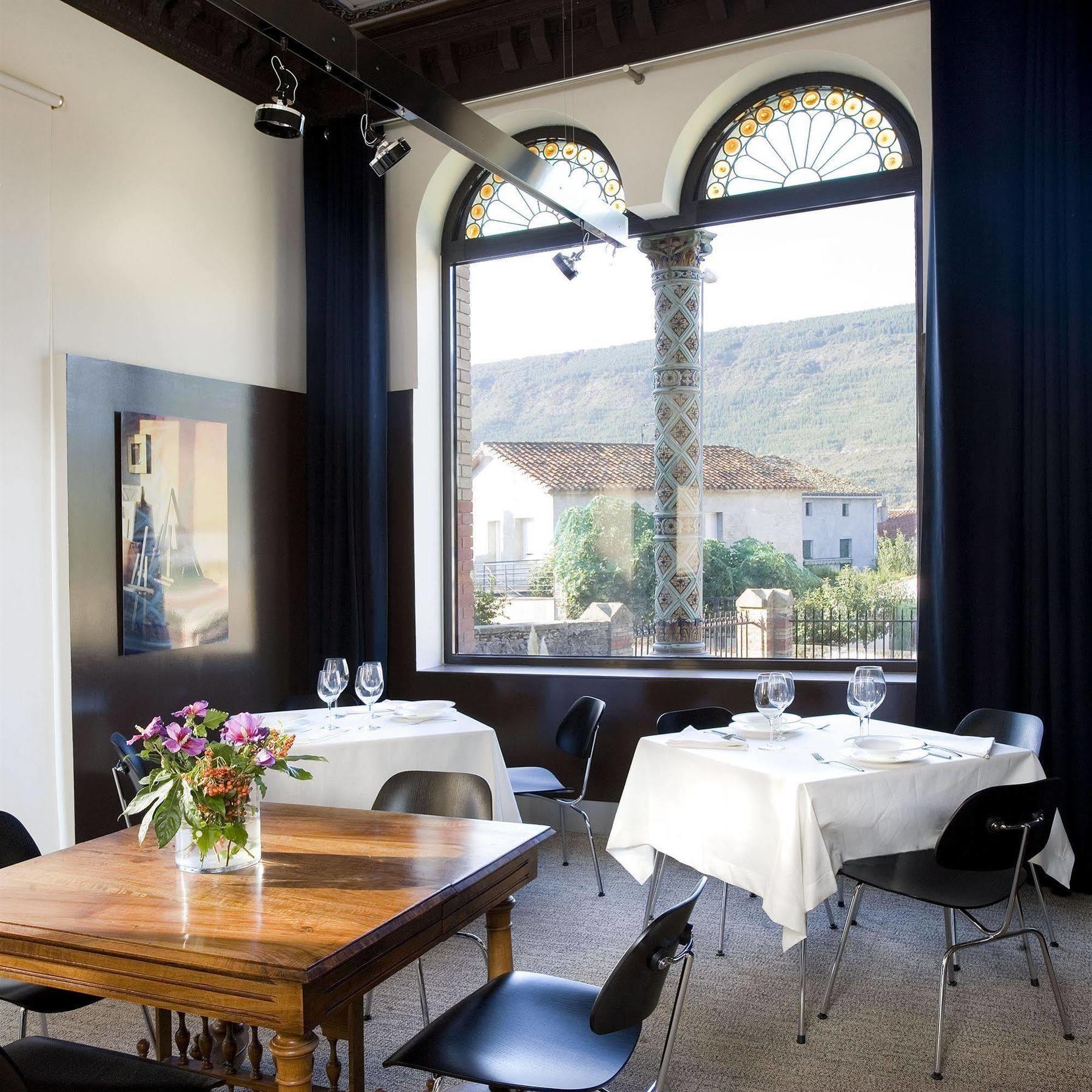 Clementina Hotel Murillo de Lónguida