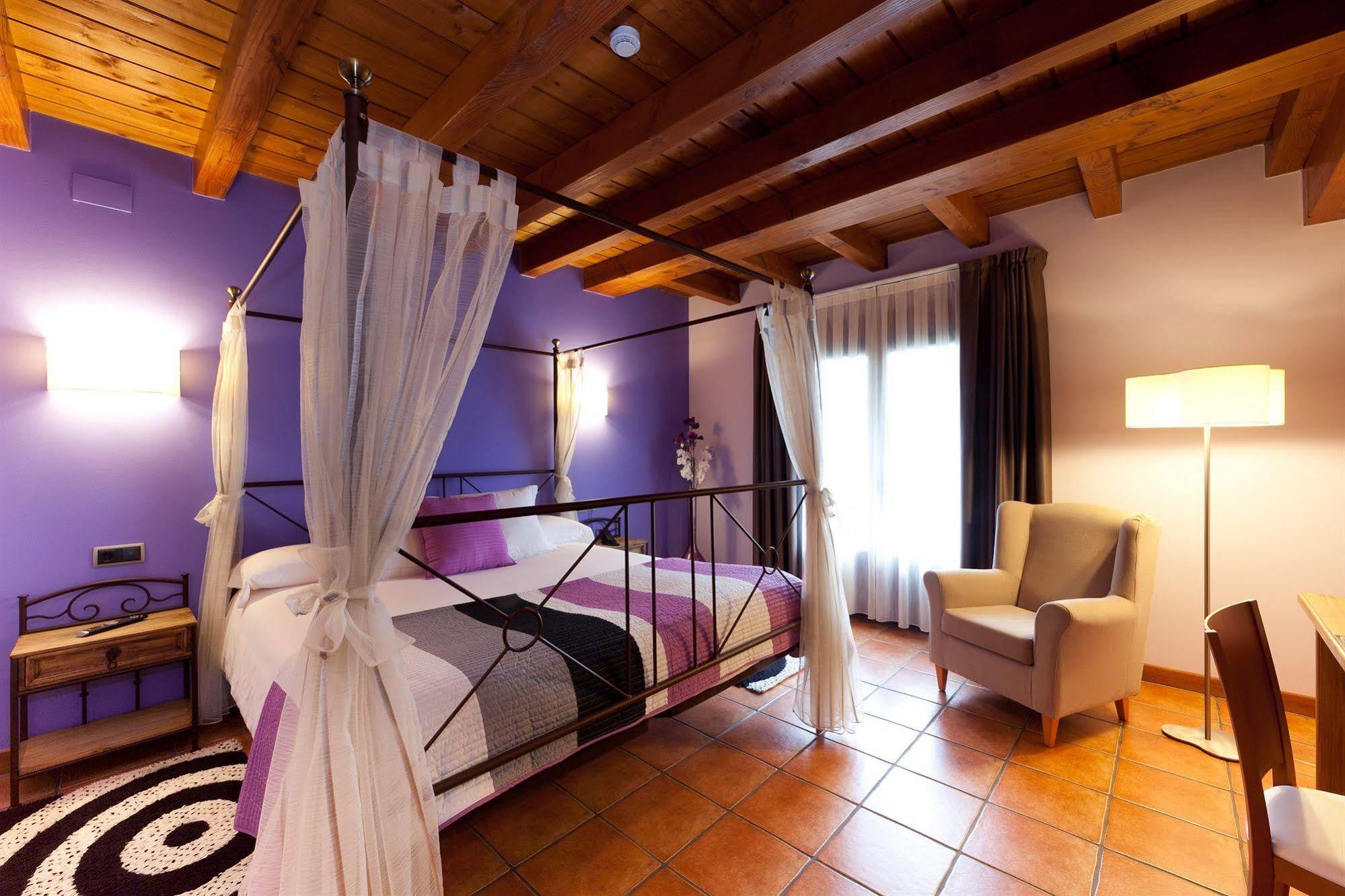 Rural Atxurra Aparthotel 3*