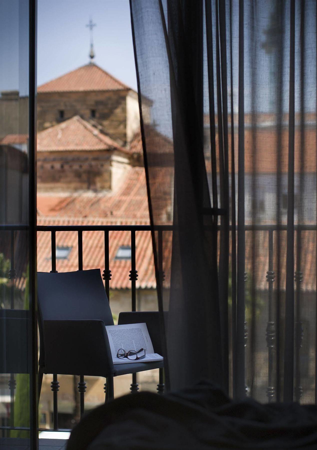 Aparthotel Salamanca Suite Studios 3*