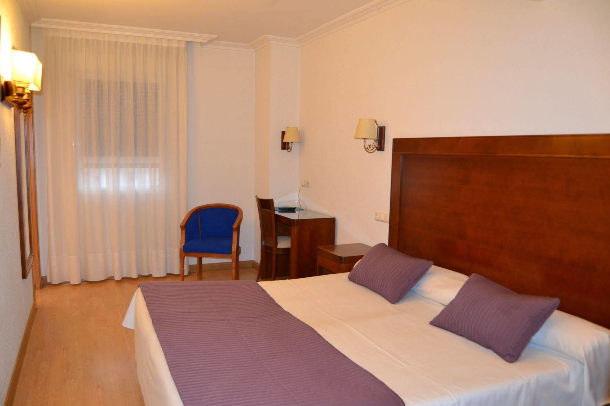 Abadía Camino Santiago Hotel Burgo