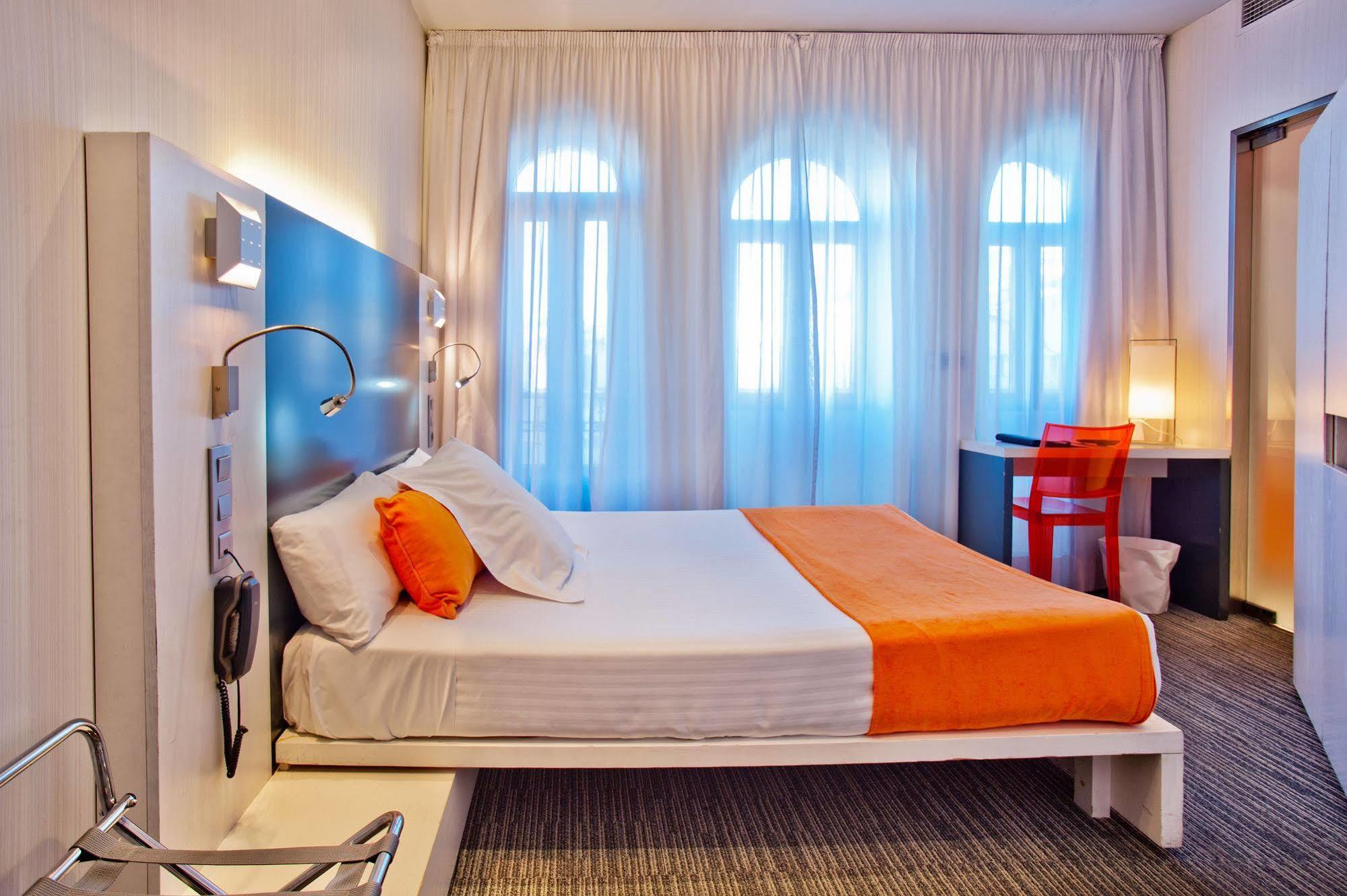 Hotel Petit Palace Canalejas 2*