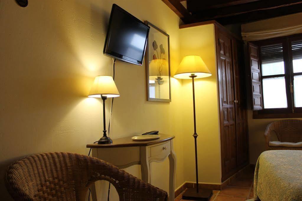 Hostal Rural Luna Y Hostal Rural Lunaposada Candeleda
